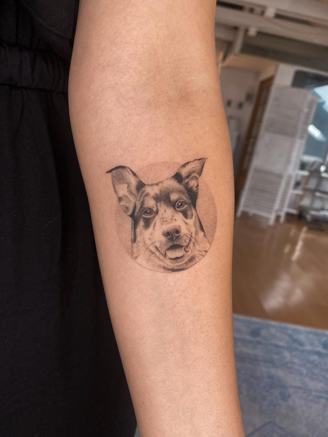 "Somos pocas": el mundo del tatuaje hecho por mujeres