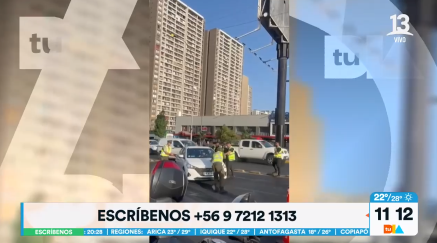 Sujeto casi atropellar a Carabineros intentando huir en Estación Central - Créditos: Captura Canal 13