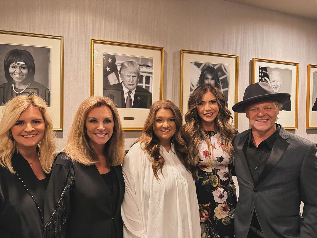 'The Nelons' - Instagram @thenelonsofficial