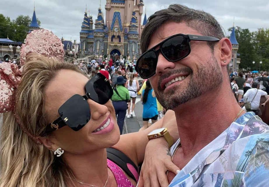 Ítalo Grottini acusó a Nicole Moreno de mantener una deuda de dinero con él.