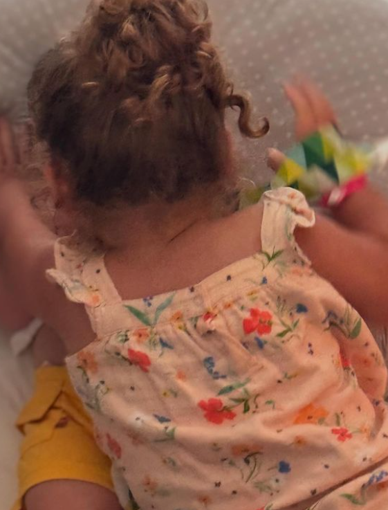 Laura y Emilio son los dos hijos de Pancho Saavedra junto a su pareja.