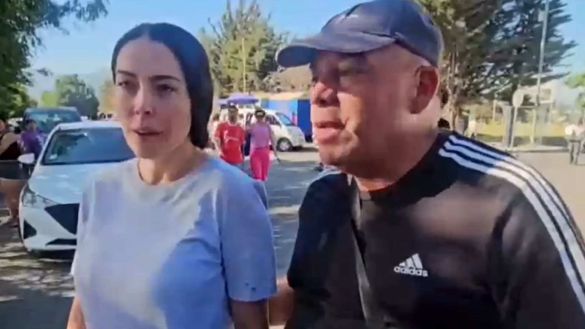 Daniela Aránguiz saliendo de la cárcel de Rancagua tras visitar a Jorge Valdivia