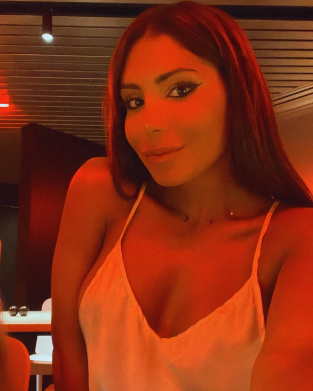 Daniela Requena antes de su operación de cambios de ojos - Instagram