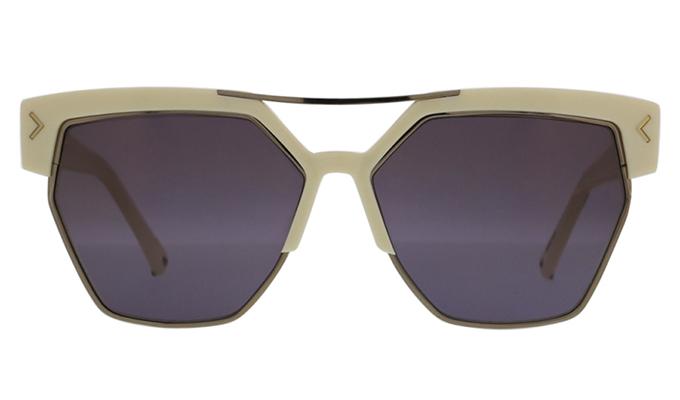 Kendall y Kylie Jenner lanzan su propia colección de gafas de sol