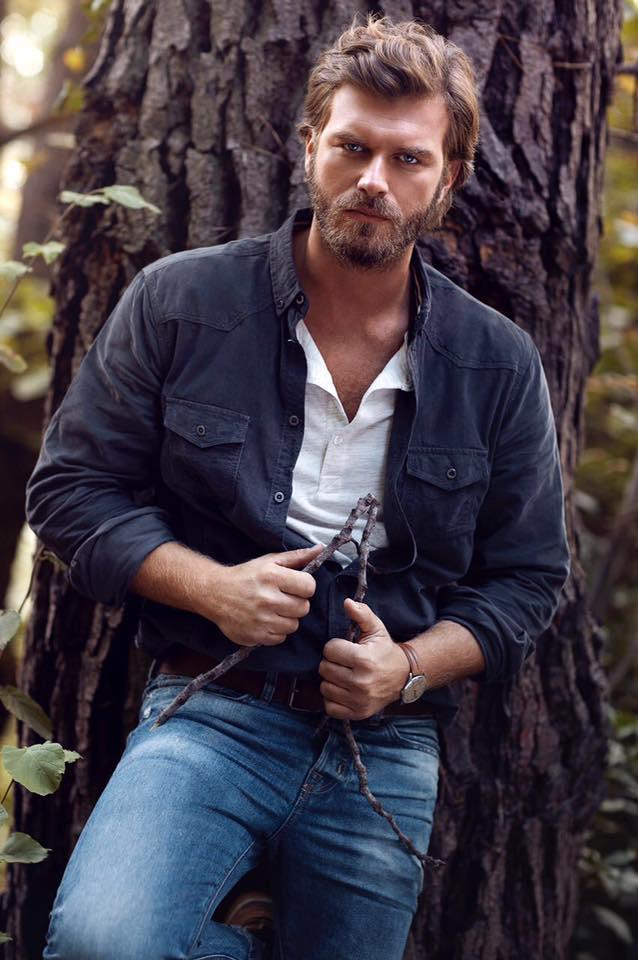 Kıvanç Tatlıtuğ interpretó a Behlül en Amor Prohibido