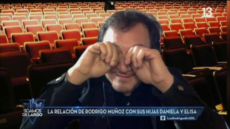 Rodrigo Muñoz llora con mensaje de sus hijas