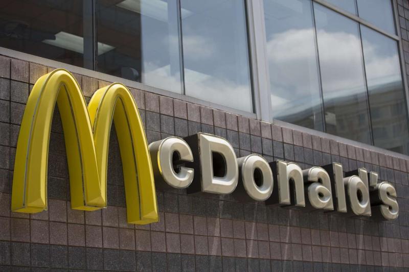McDonald's demanda a su ex director por escándalo sexual