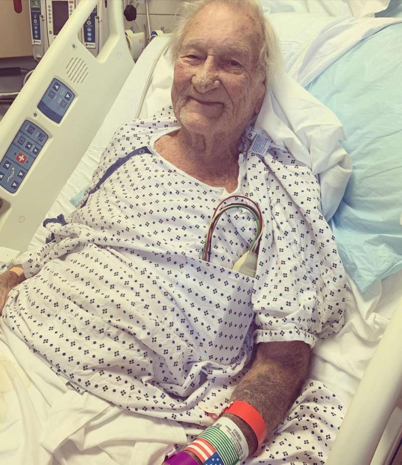 Perro salvó la vida de su dueño tras sufrir derrame cerebral