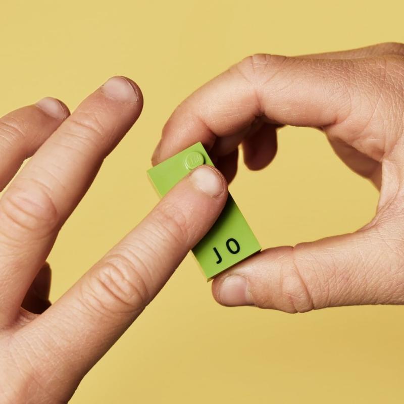 Lego crea ladrillos de construcción para niños con deficiencia visual