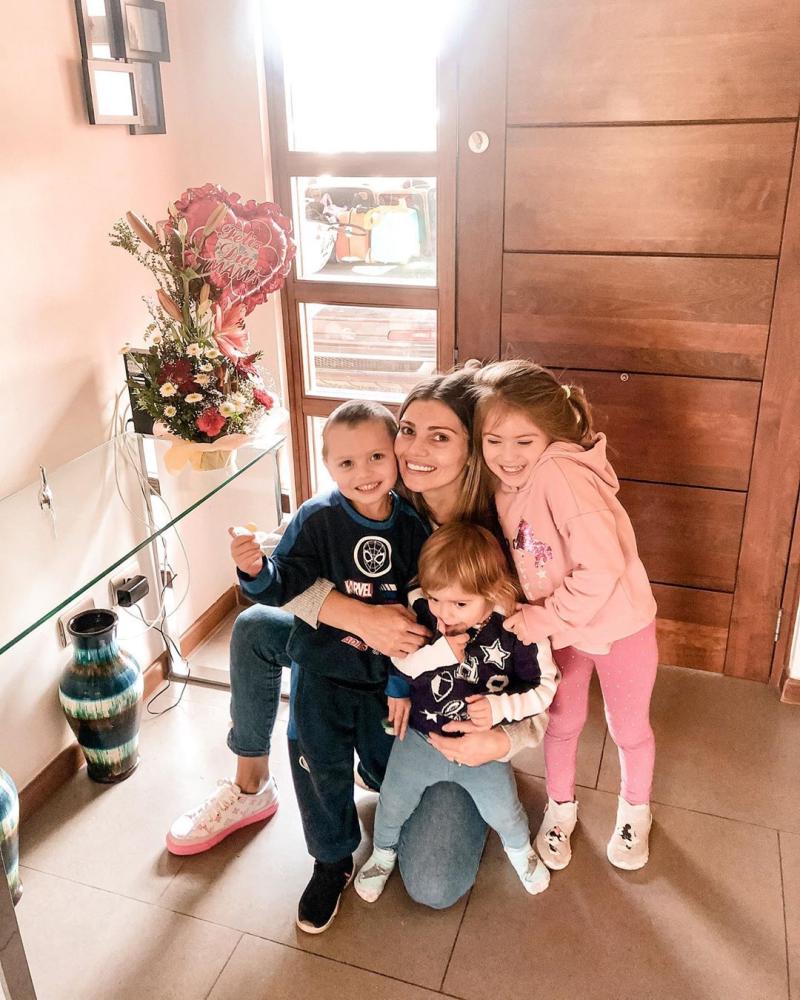 Faloon Larraguibel y sus hijos