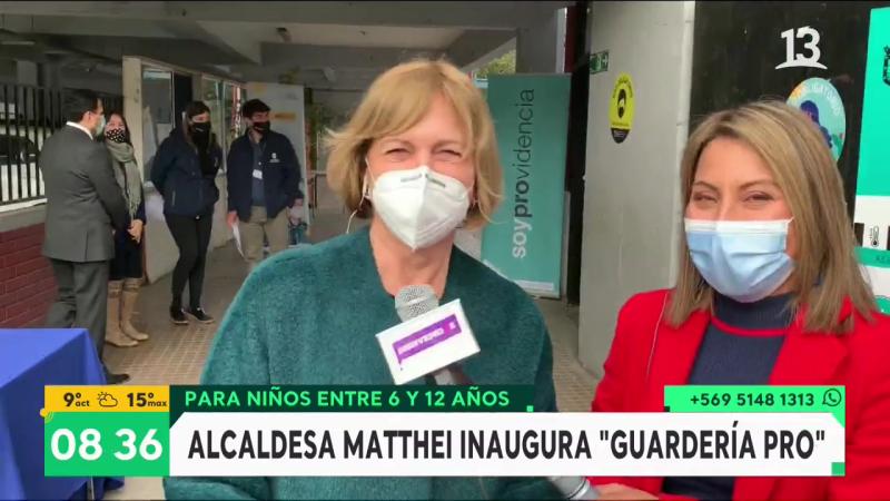 Pasó susto: Evelyn Matthei sufre insólito chascarro en Bienvenidos