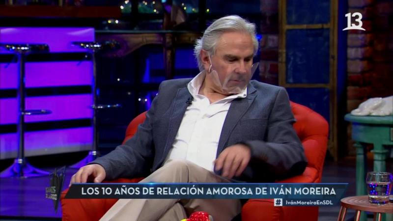 Llamado por teléfono interrumpe entrevista televisiva a Iván Moreira