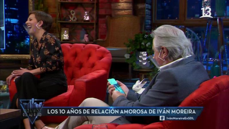 Llamado por teléfono interrumpe entrevista televisiva a Iván Moreira