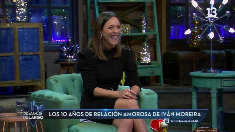 Llamado por teléfono interrumpe entrevista televisiva a Iván Moreira