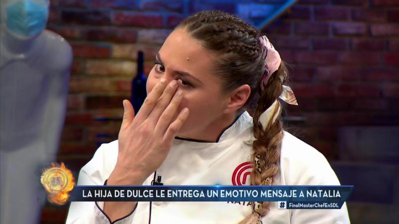 Natalia Duco llora al escuchar a hija de su fallecida entrenadora
