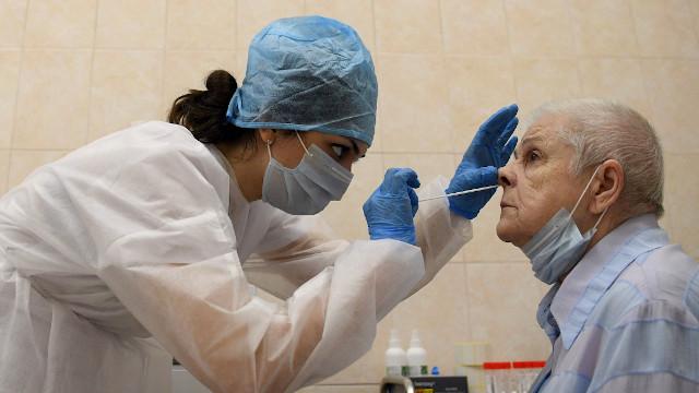 La OMS admite que quizás “nunca” haya solución para el coronavirus