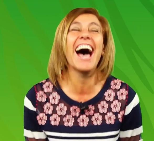 “Buenas gracias”: Vivi Kreutzberger sufre chascarro en grabación