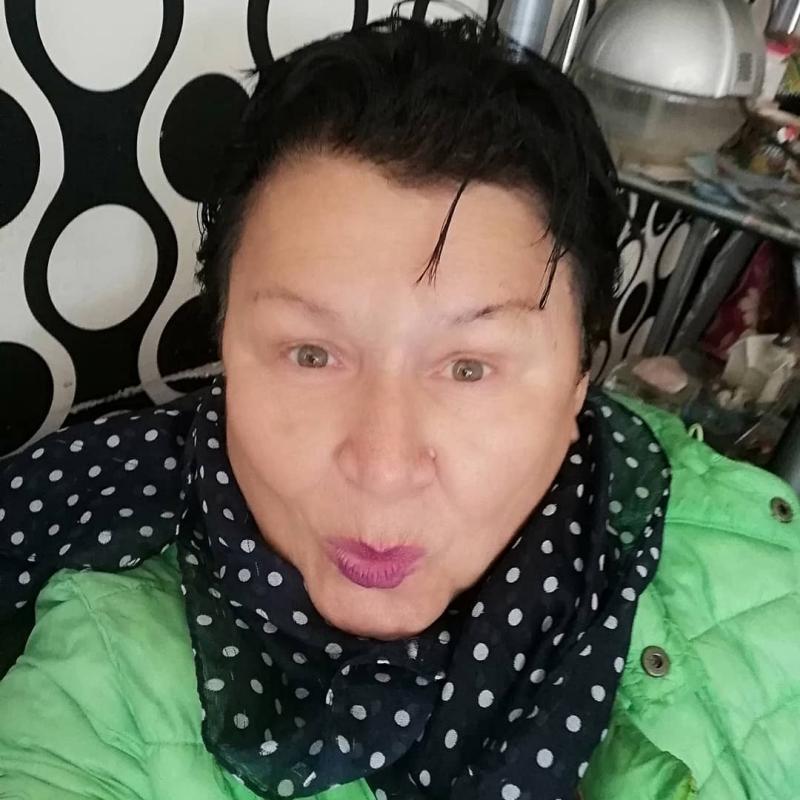 Cathy Barriga sorprende con foto de su mamá: son iguales