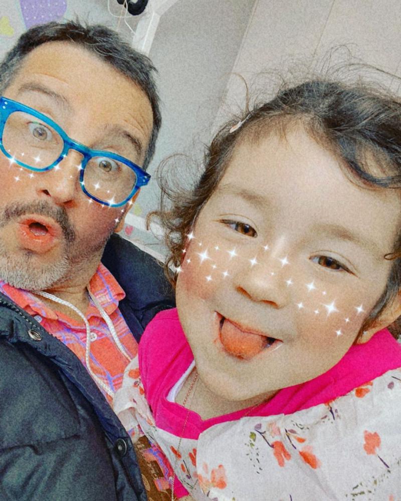 Eduardo Fuentes conmueve con mensaje para su hija Alma