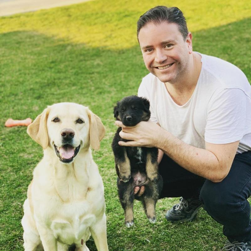 Karla Rubilar y su pareja suman nuevo integrante a su familia