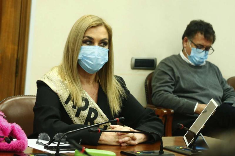 Jennifer Warner revela que Pamela Jiles le decía “pesadeces” fuera de cámara