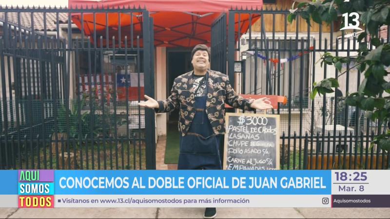 Doble chileno de Juan Gabriel ahora vende colaciones para vivir
