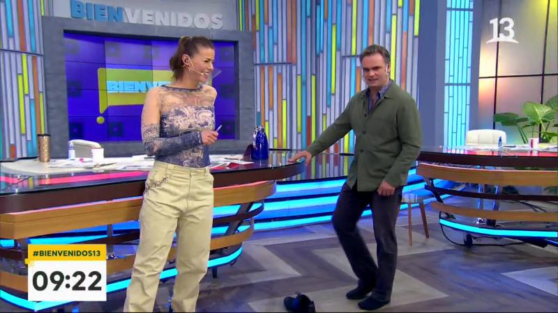 Amaro Gómez-Pablos se sacó los zapatos para bailar en Bienvenidos