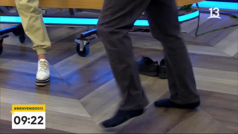 Amaro Gómez-Pablos se sacó los zapatos para bailar en Bienvenidos