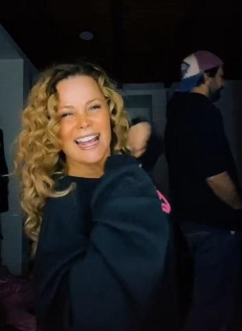 Cathy Barriga sorprende con reto de TikTok junto a su marido