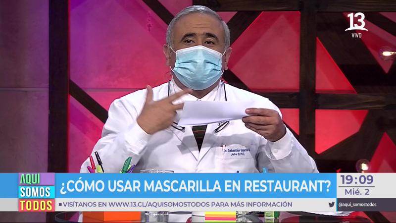 Doctor Ugarte enseña a sacarse correctamente la mascarilla