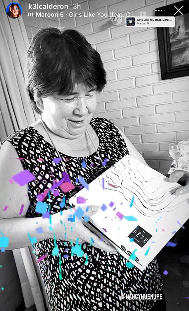 Kel Calderón celebra cumpleaños de asesora del hogar con bella fiesta