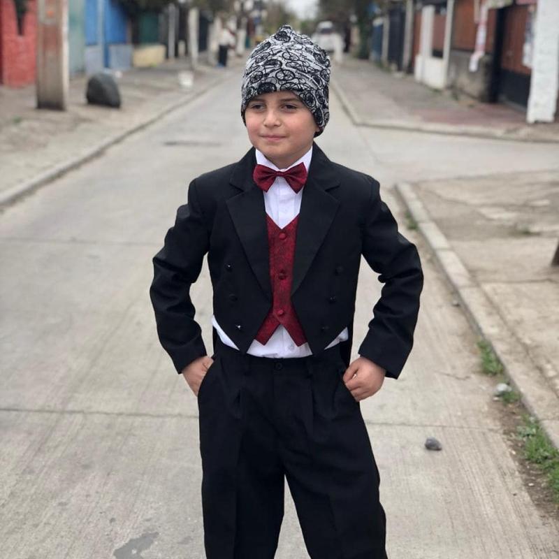 Joaquín de Contra viento y marea ayuda a niño con rara enfermedad