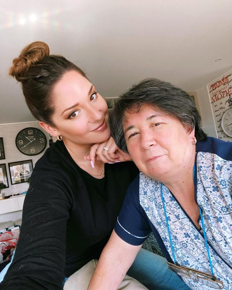 Kel Calderón celebra cumpleaños de asesora del hogar con bella fiesta