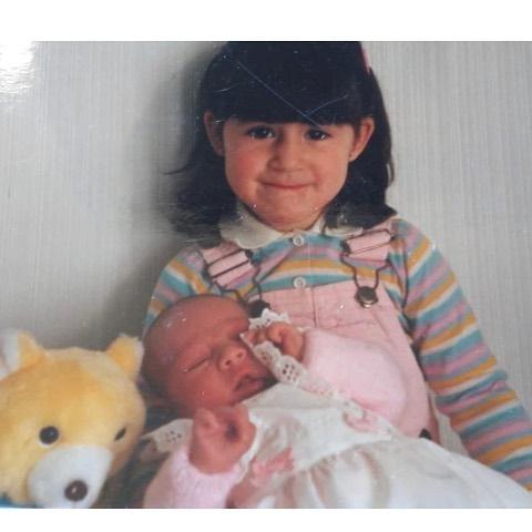 Belén Mora cuando niña