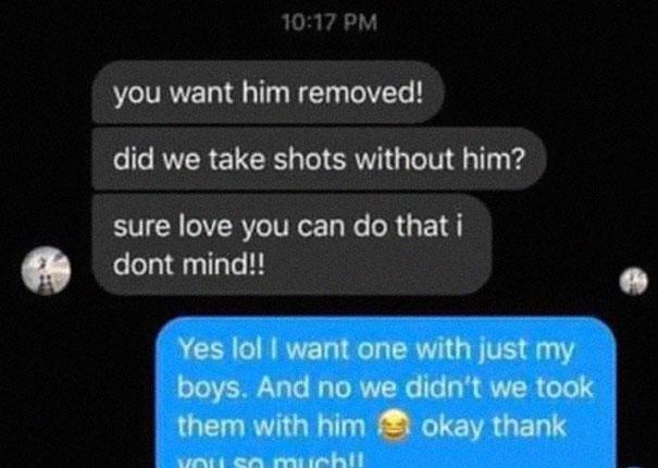 Escándalo por mujer que pidió sacar a su hijastro de foto familiar