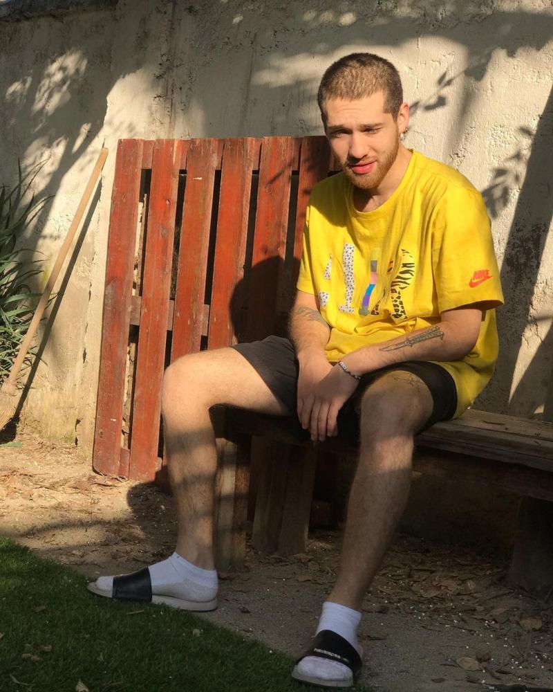 Hijo mayor de Sigrid Alegría se molesta por comentario sobre él