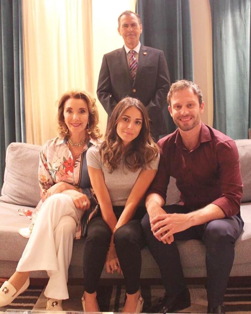 Galán de Pacto de Sangre desata suspiros con foto sin polera