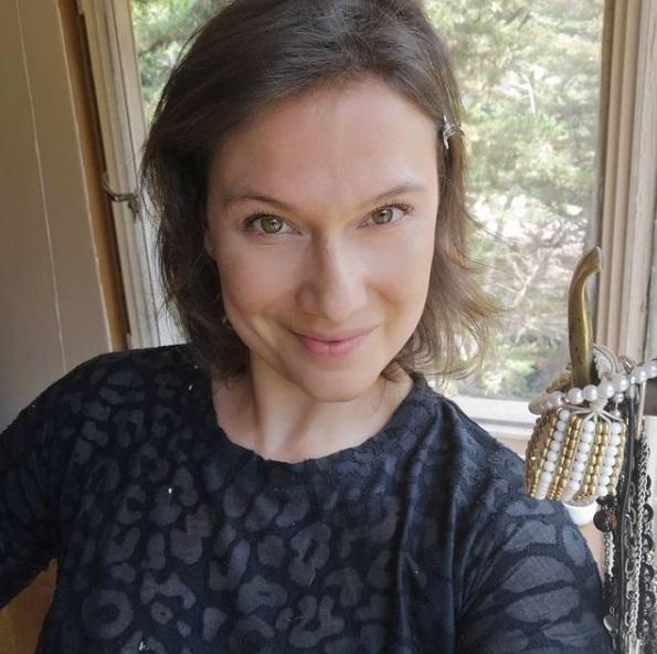 Catherine Mazoyer sorprende con fotos como modelo juvenil