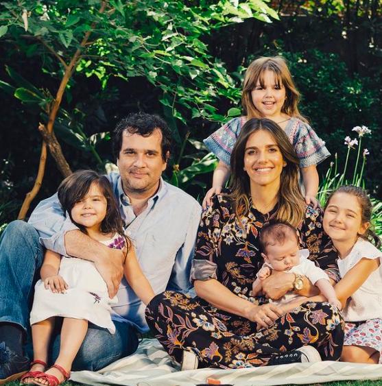 María Luisa Godoy junto a su familia