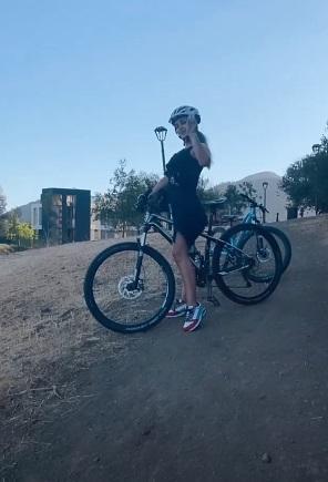 Maura Rivera responde a especulación por foto con Mark González