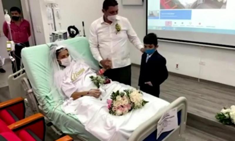 Pareja casada en hospital