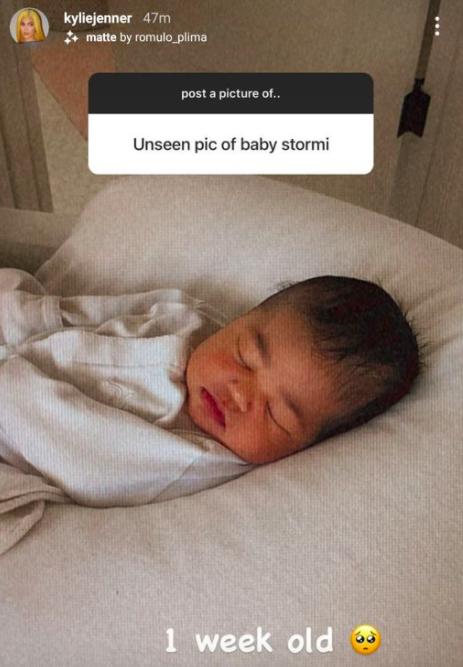 Kylie Jenner foto de Stormi