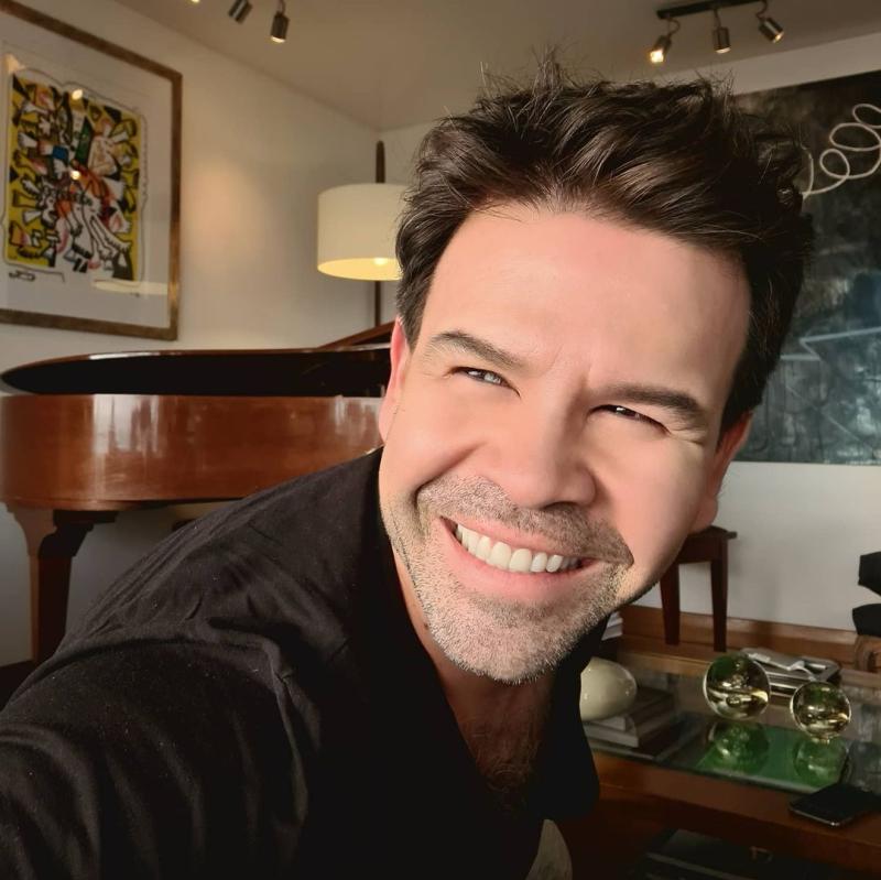 Nacho Gutiérrez confiesa romance con actor de teleseries