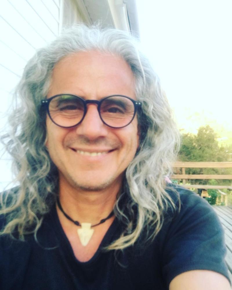 Pablo Herrera sorprende al mostrarse sin polera a los 57 años