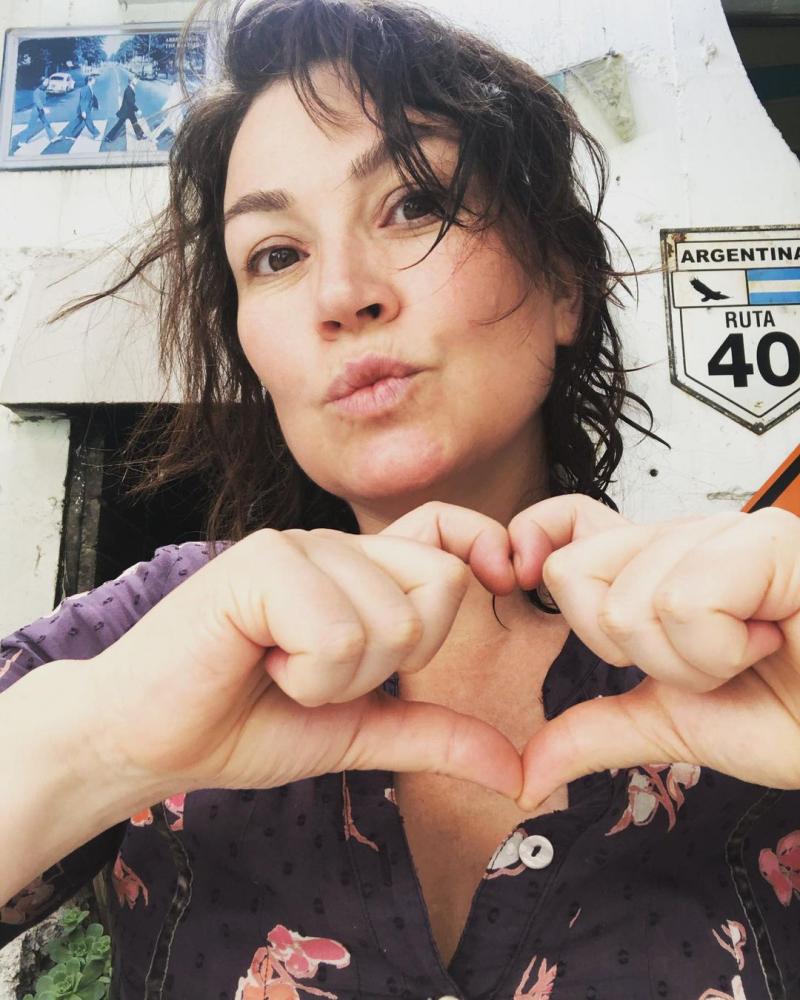 Javiera Contador festeja logro mostrándose en ropa interior