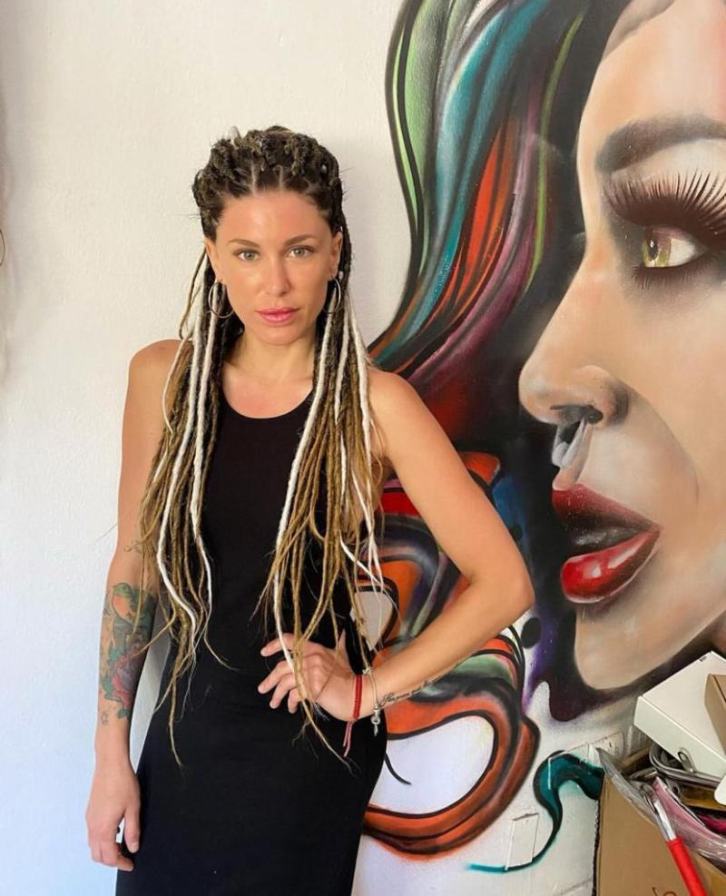 Wilma González luce casi irreconocible tras radical cambio de look