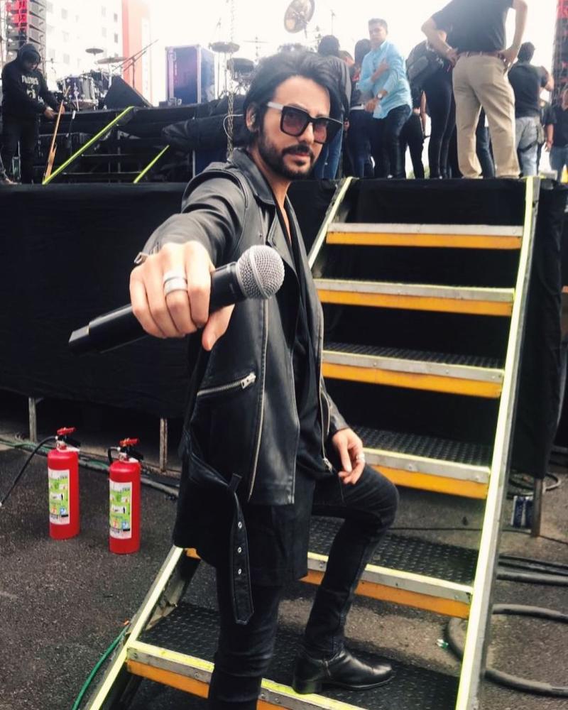 Beto Cuevas hace homenaje a fan que murió producto del cáncer