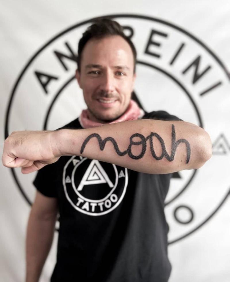 Gonzalo Egas sorprende con gesto en honor a su hijo