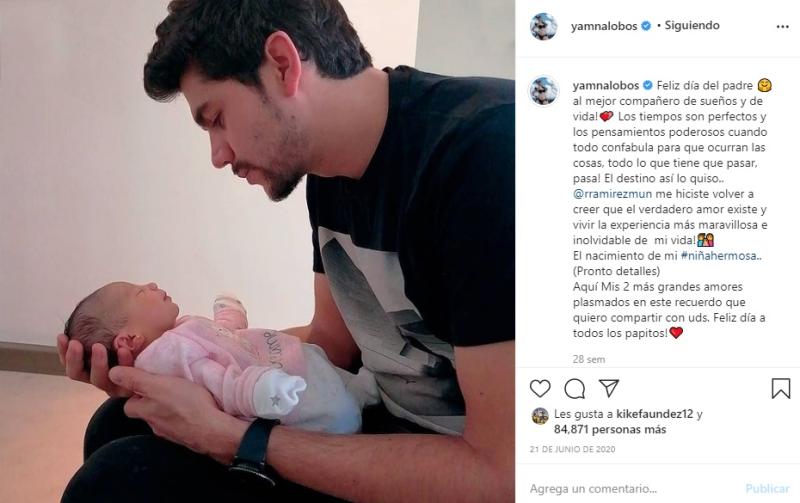 Yamna Lobos se luce con traje de baño al estilo Baywatch