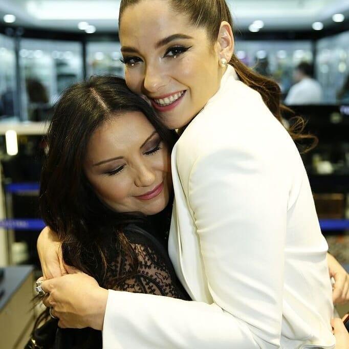 Kel Calderón sorprende con duro mensaje tras pelea con amiga